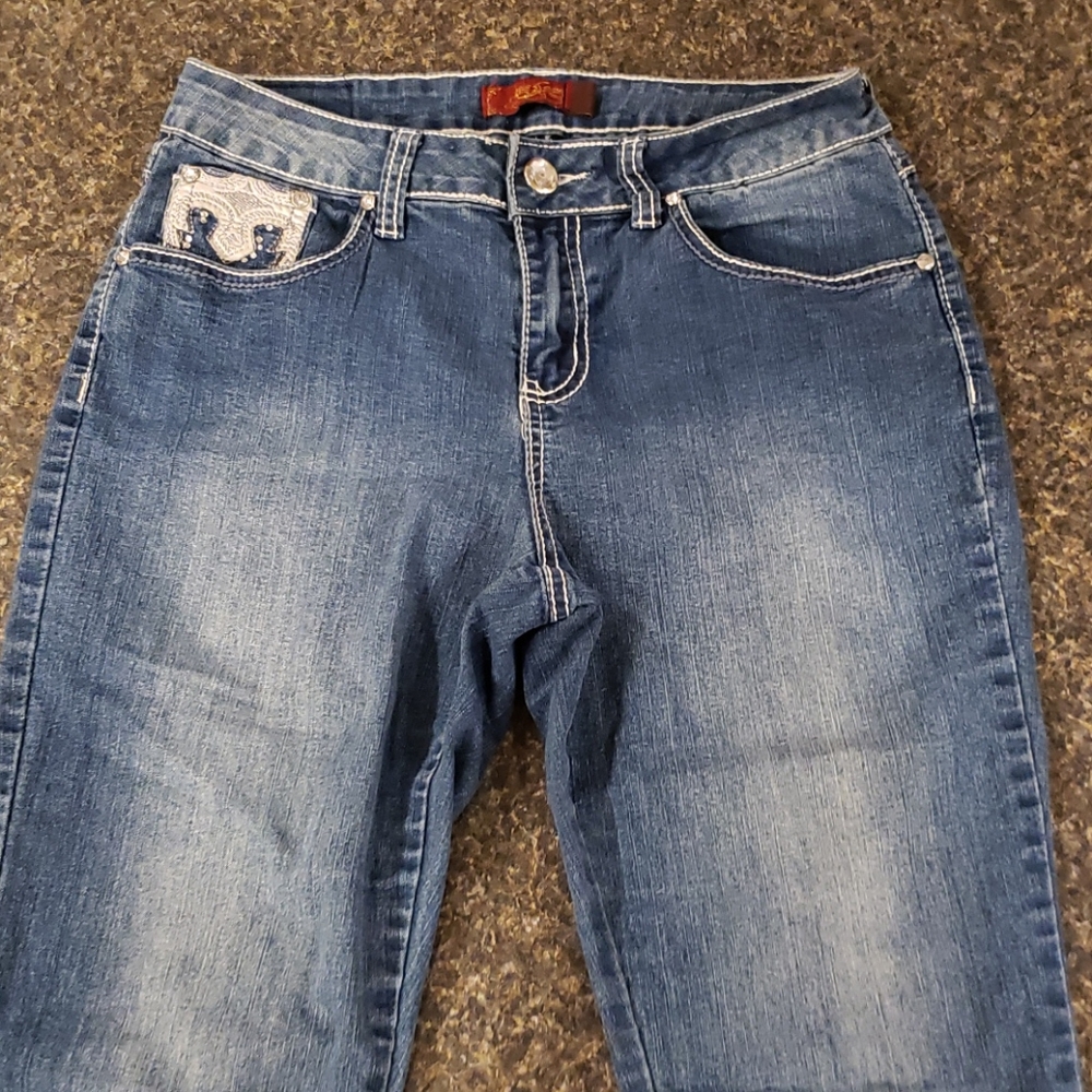 One 5 One Capris - Picture 2 of 8